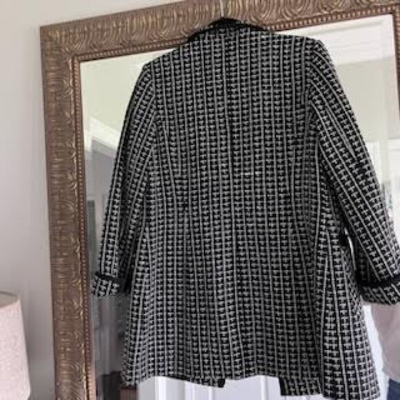 Black & White Elegant Tweed Career Jacket Blazer Women's Size Small - Picture 3 of 7